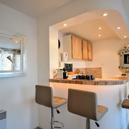 Tropez Sea View Penthouse * Сен-Тропе