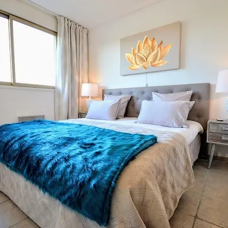 Tropez Sea View Penthouse Сен-Тропе