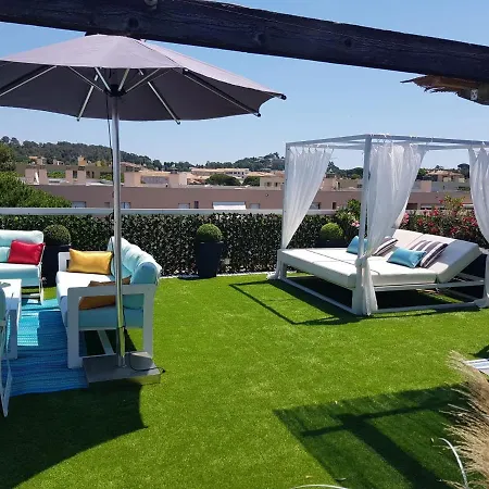 Apartman Tropez Sea View Penthouse